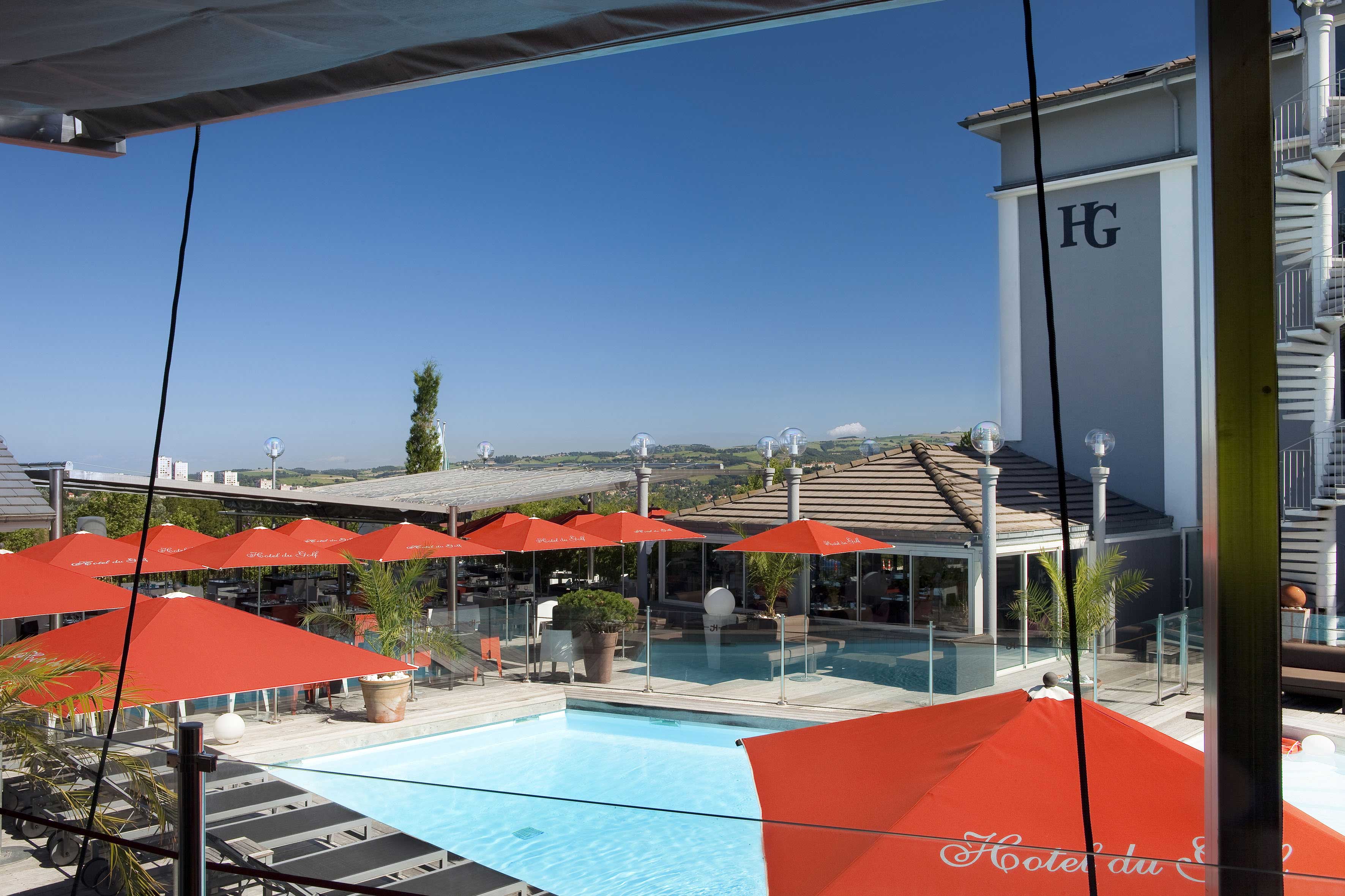rbconcept-hotel-du-golf-terrasse-été-piscine